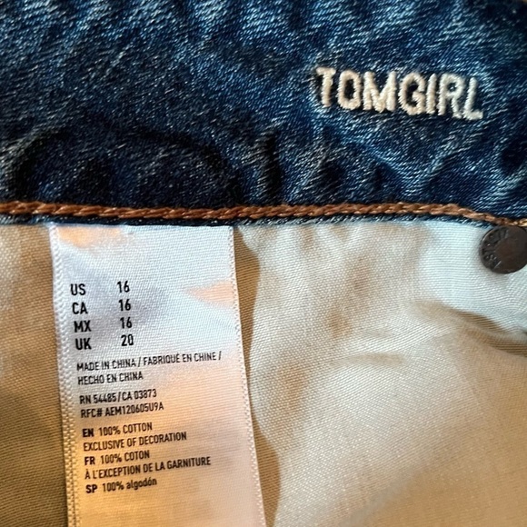 AMERICAN Eagle Outfitters Tom Girl Jean Cut Off Shorts Size 16 NWT - Picture 9 of 9